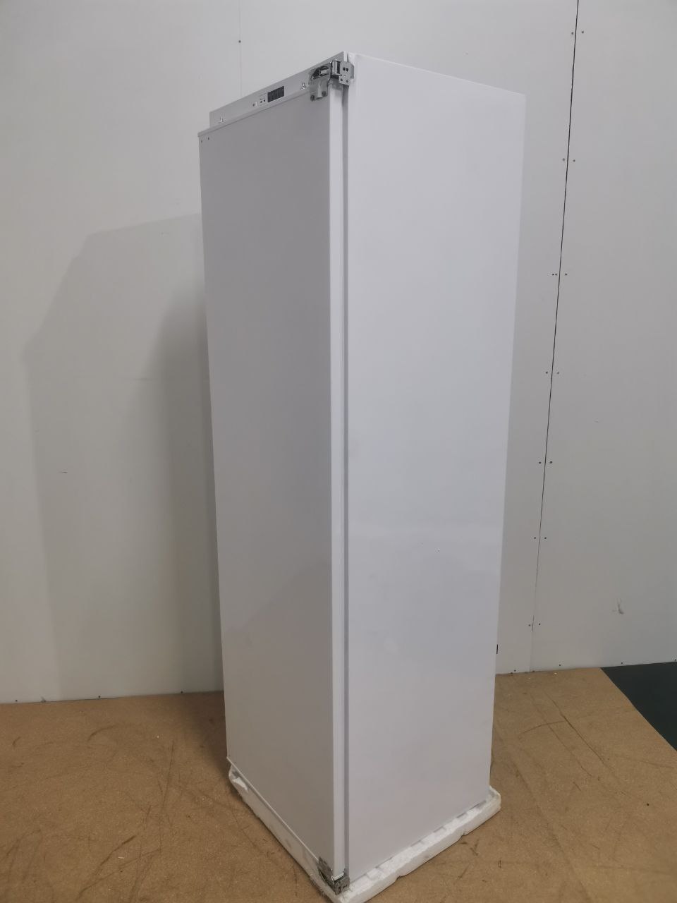 Встраиваемая морозильная камера KORTING KSFI 1833 NF 