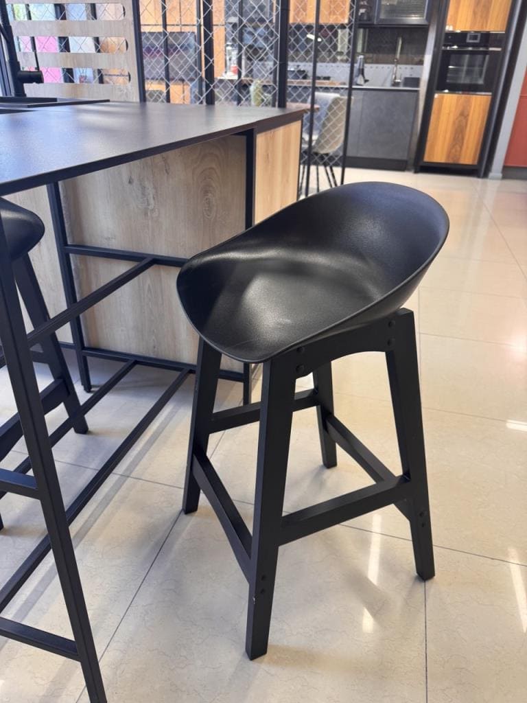 Набор из 2-х полубарных стульев SHEFFILTON