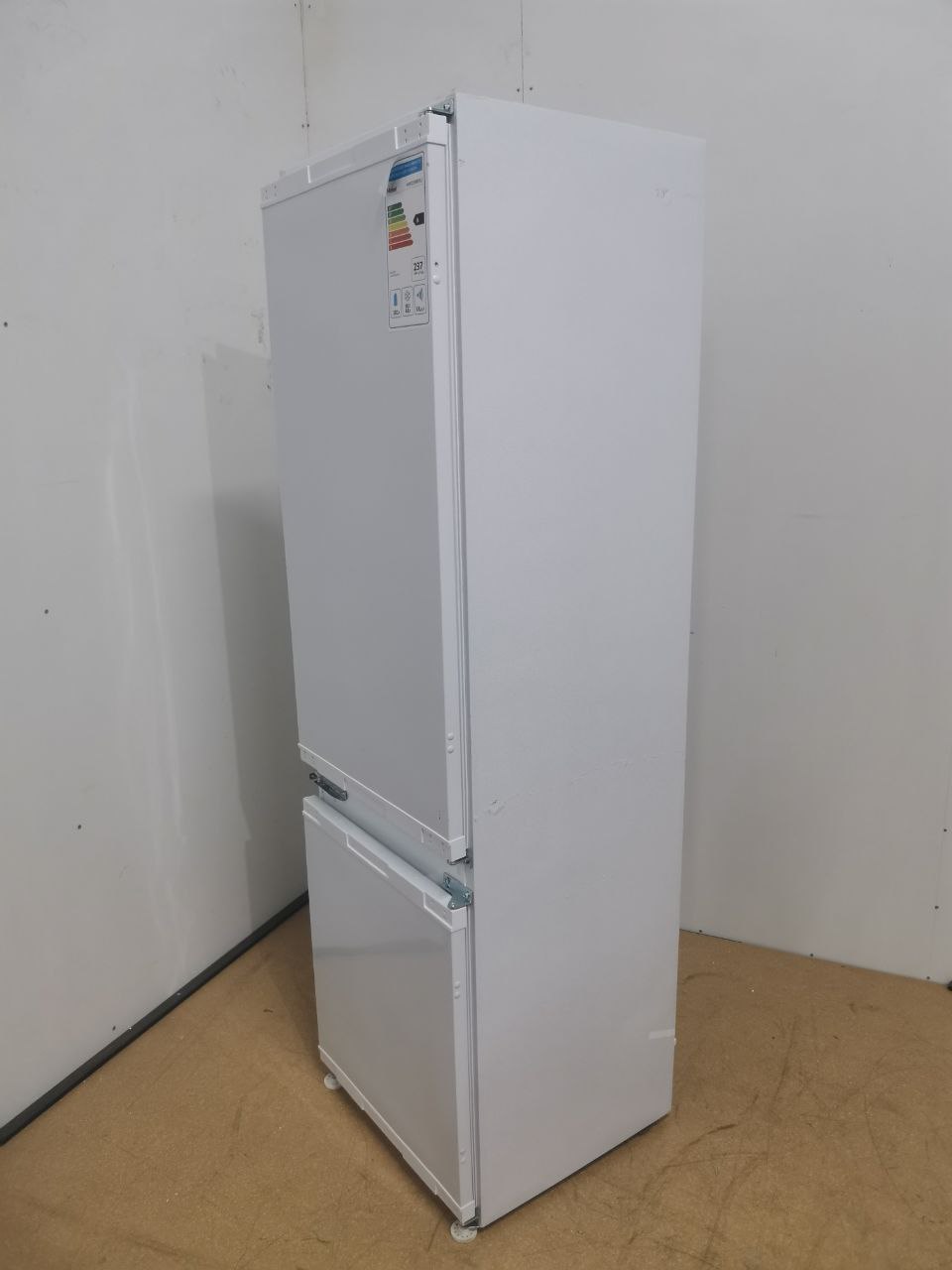 Встраиваемый холодильник Haier HRF229BIRU