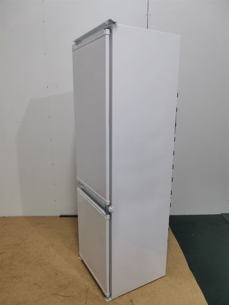 Встраиваемый холодильник BEKO BCHA2752S 