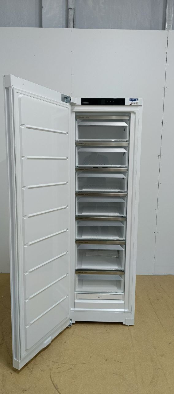 Отдельностоящий морозильник LIEBHERR SFNe 5227 Отдельностоящий морозильник LIEBHERR SFNe 5227