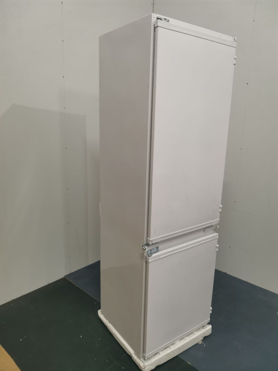 Встраиваемый холодильник BEKO BCHA2752S 