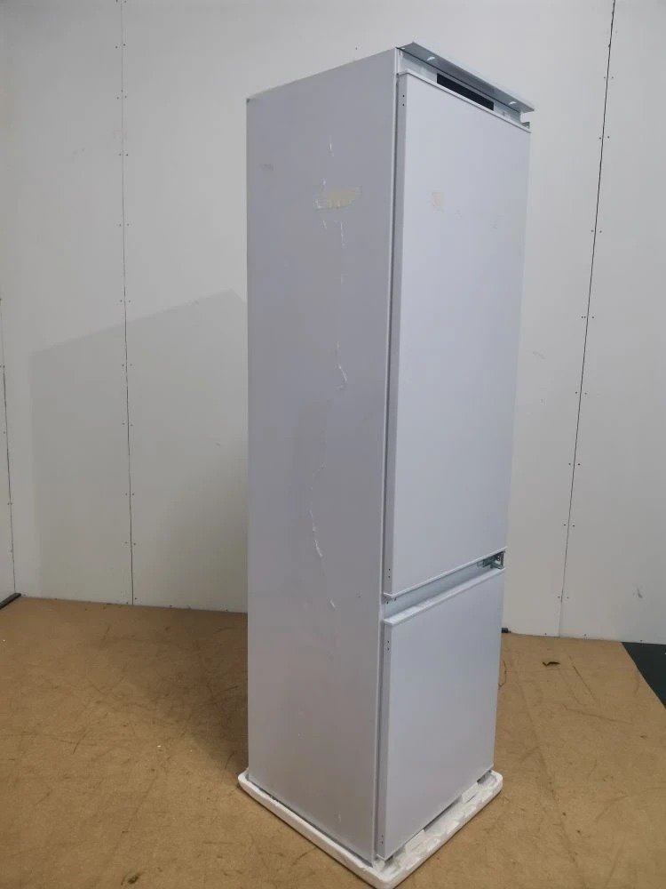 Встраиваемый холодильник Candy BCBF 192 F