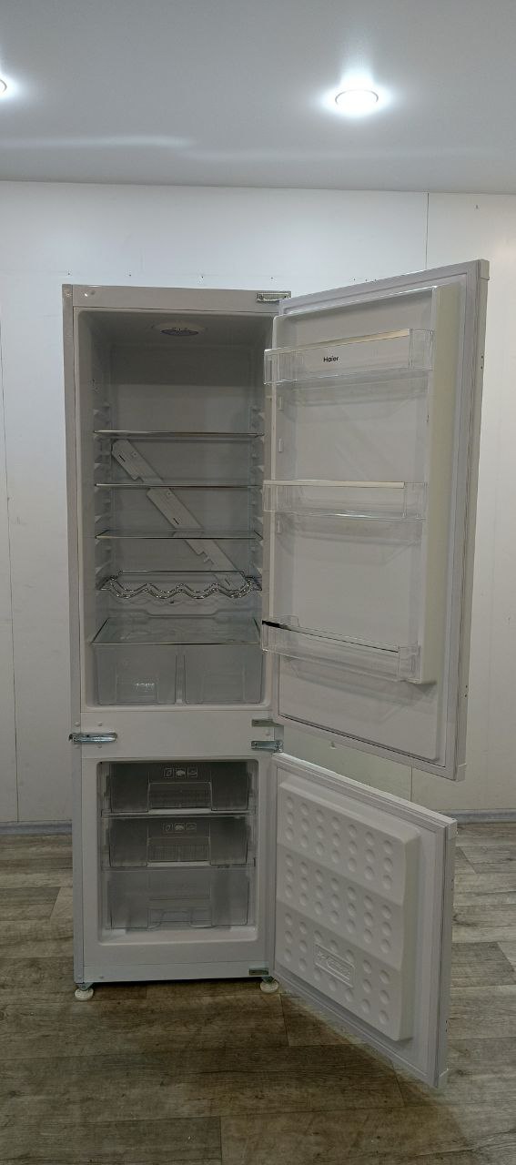 Встраиваемый холодильник HAIER HRF229BIRU  Встраиваемый холодильник HAIER HRF229BIRU