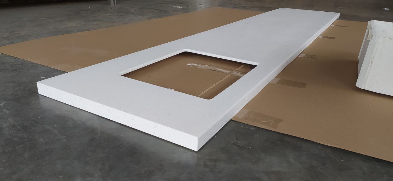 Столешница ИК AUTUIMPORT  H=40 мм (2.959x0.600) 