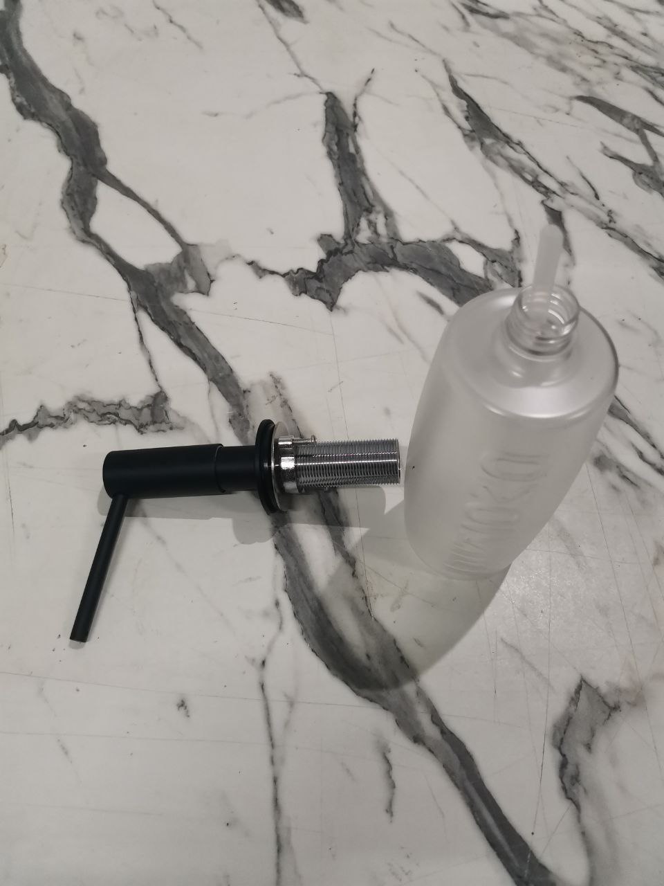 Дозатор OMOIKIRI 4995026 OM-02-GB 