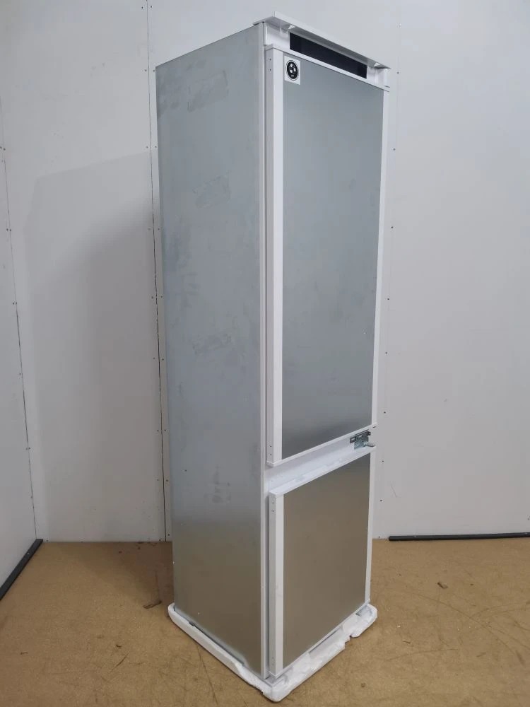 Встраиваемый холодильник HAIER HBW5519ERU 