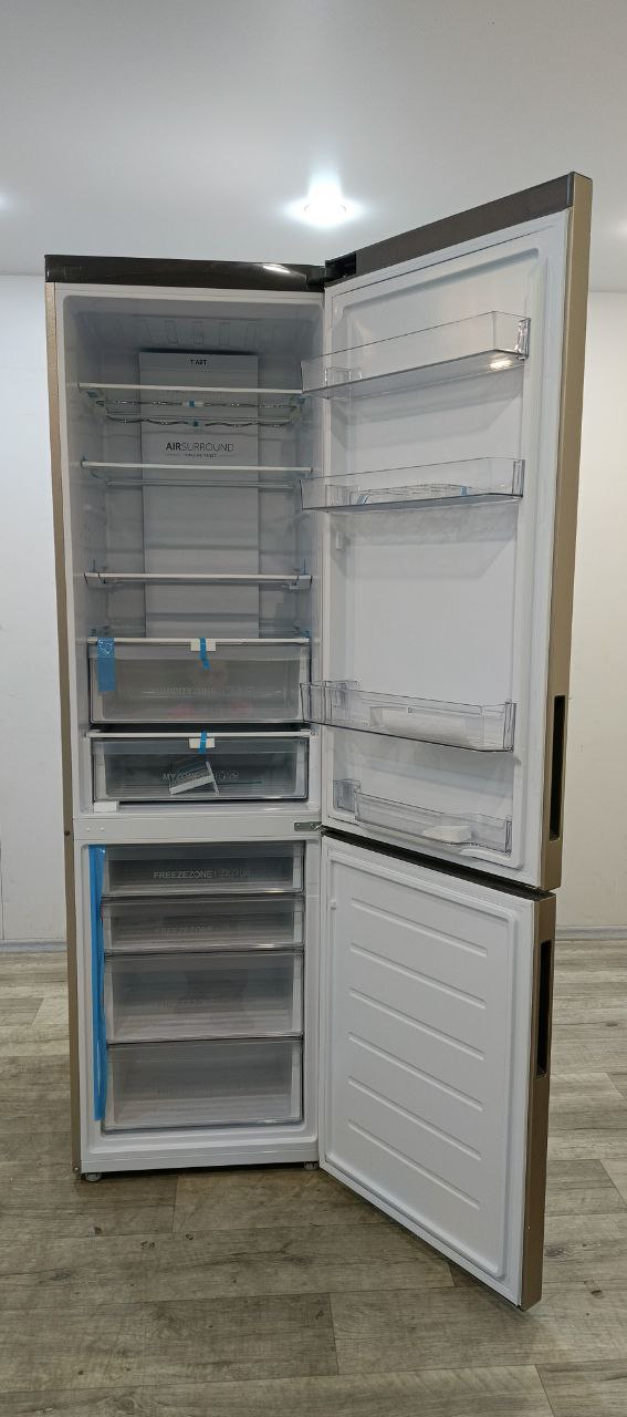 Отдельностоящий холодильник HAIER C4F640CGGU1  Отдельностоящий холодильник HAIER C4F640CGGU1