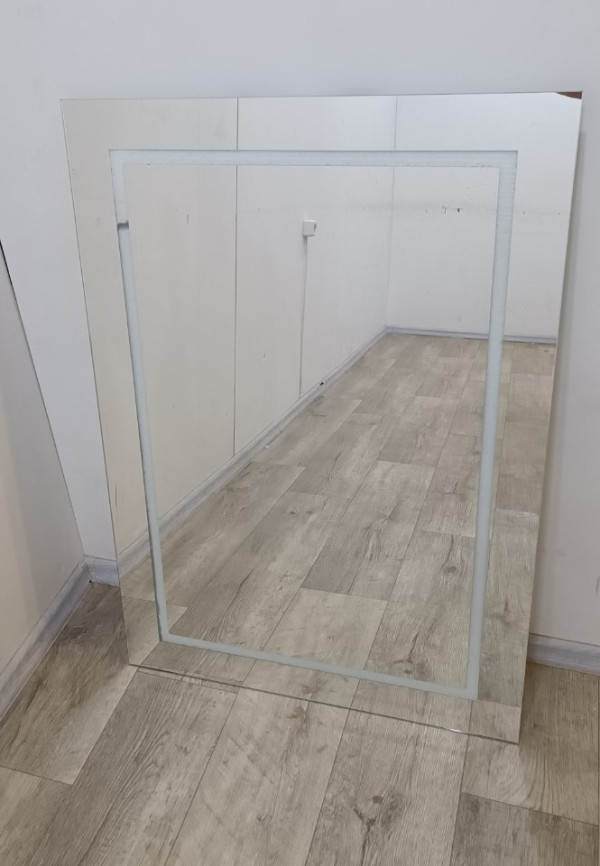 Зеркало ВЕТРО ММ Лагуна П 1000х700 с подогревом Зеркало ВЕТРО ММ Лагуна П 1000х700 с подогревом