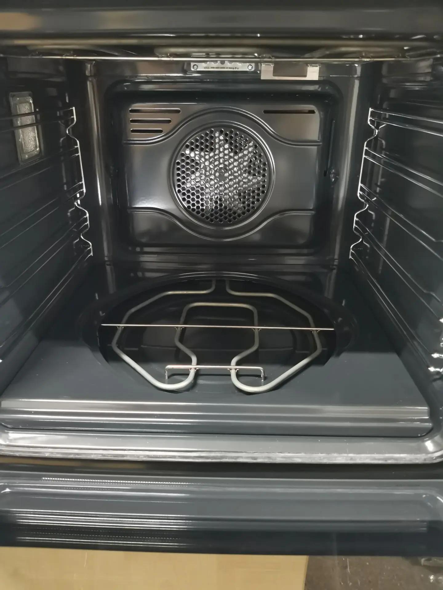 Встраиваемый духовой шкаф SMEG SF6400S1PZB 