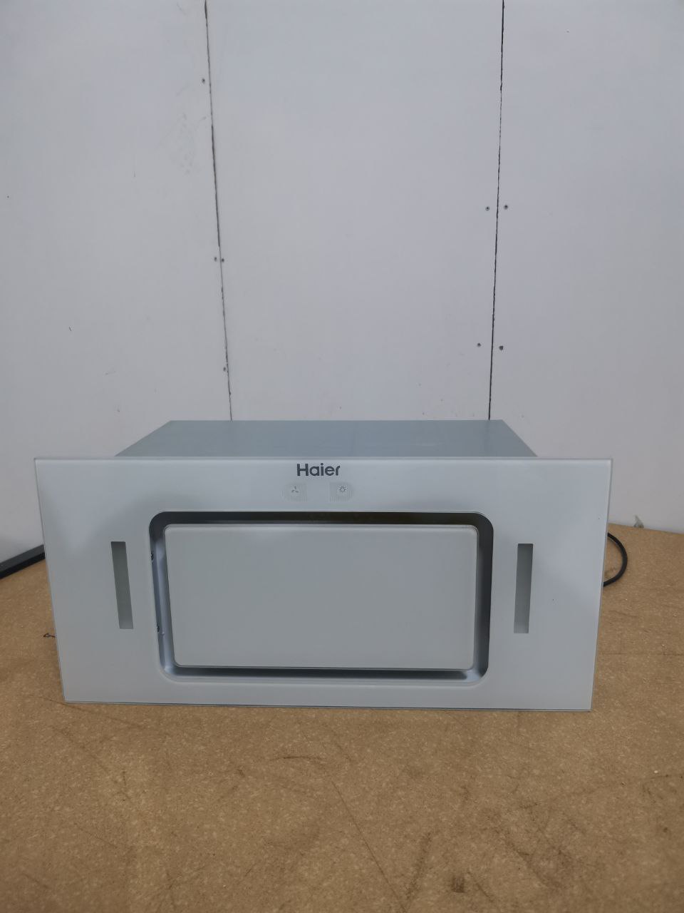 Вытяжка HAIER HVX-BI652GW