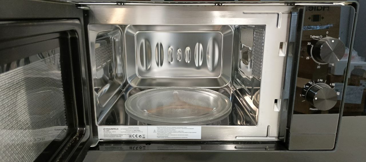 Встраиваемая микроволновая печь MAUNFELD JBMO725BK01  Встраиваемая микроволновая печь MAUNFELD JBMO725BK01
