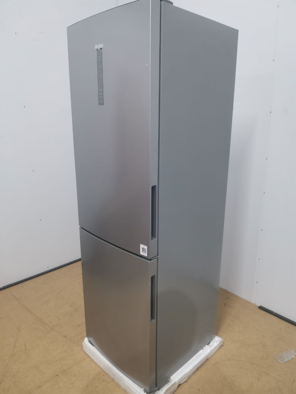 Отдельностоящий холодильник HAIER CEF535ASD 