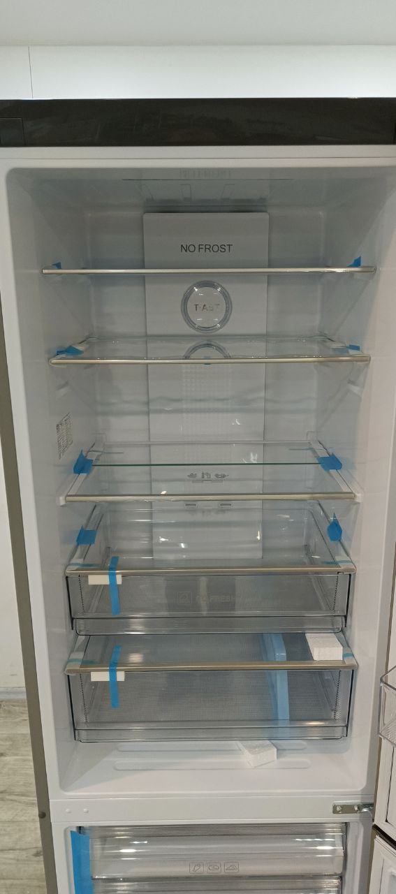 Отдельностоящий холодильник HAIER C2F636CFRG  Отдельностоящий холодильник HAIER C2F636CFRG