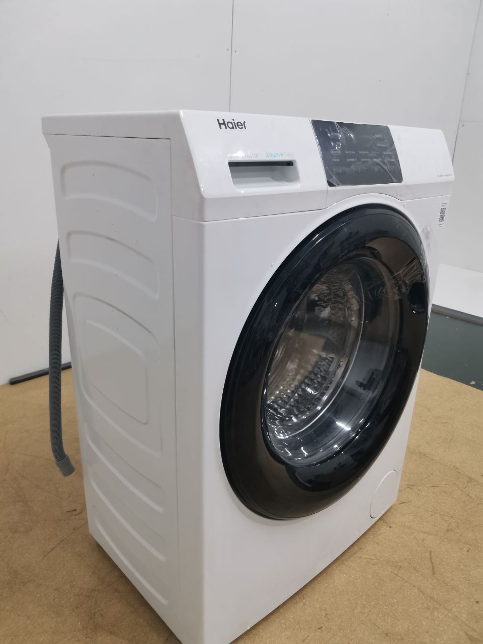 Отдельностоящая стиральная машина HAIER HW60-BP12919B 