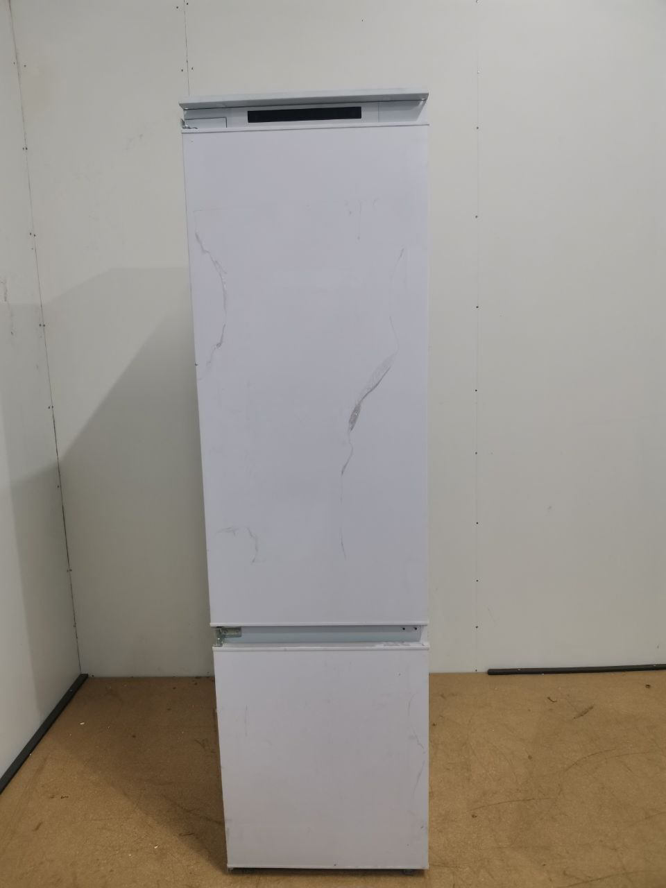 Встраиваемый холодильник Candy BCBF 192 F