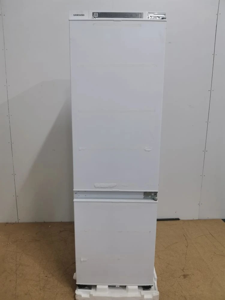 Встраиваемый холодильник SAMSUNG BRB26600FWW/EF 