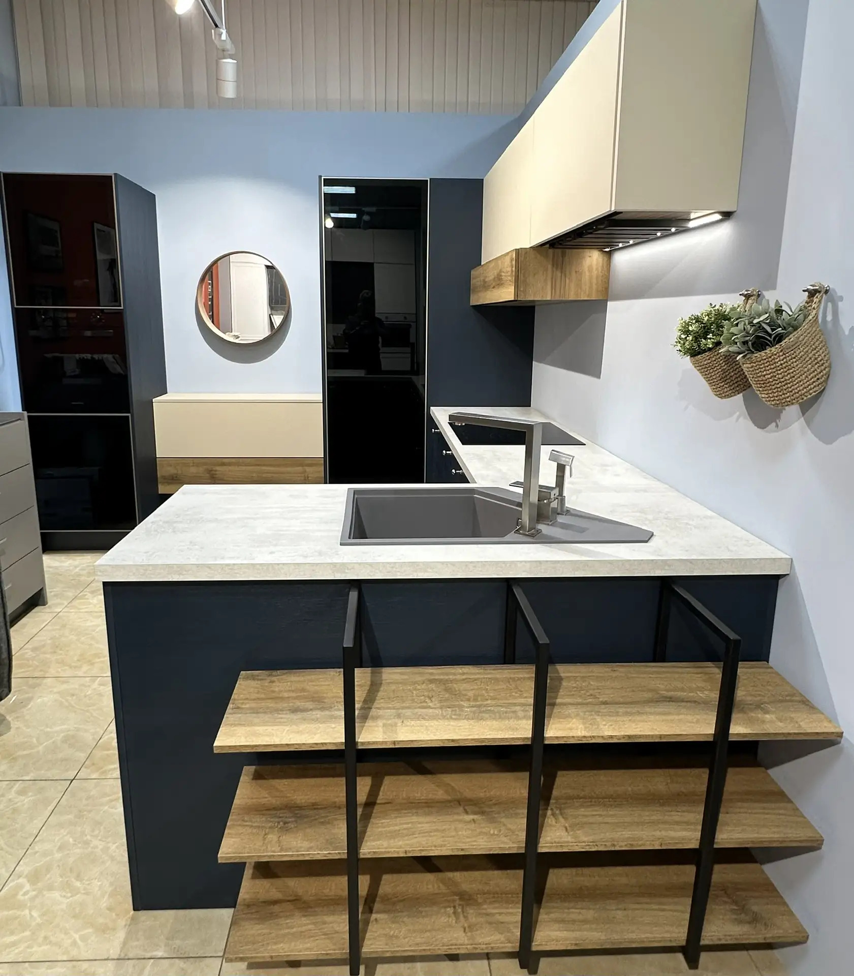 Кухонный гарнитур + Ливинг Fenix