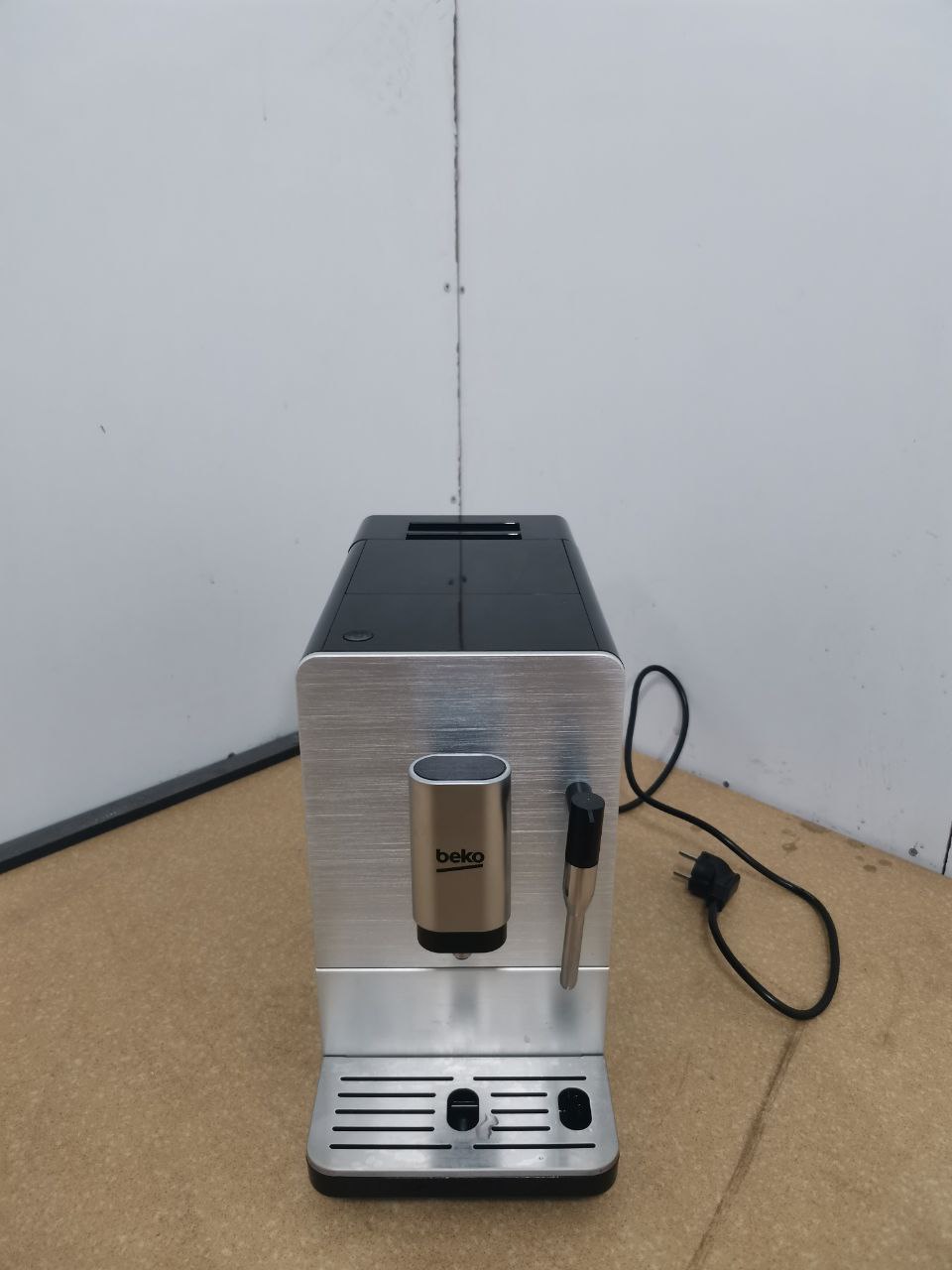 Автоматическая кофемашина BEKO CEG5311X 