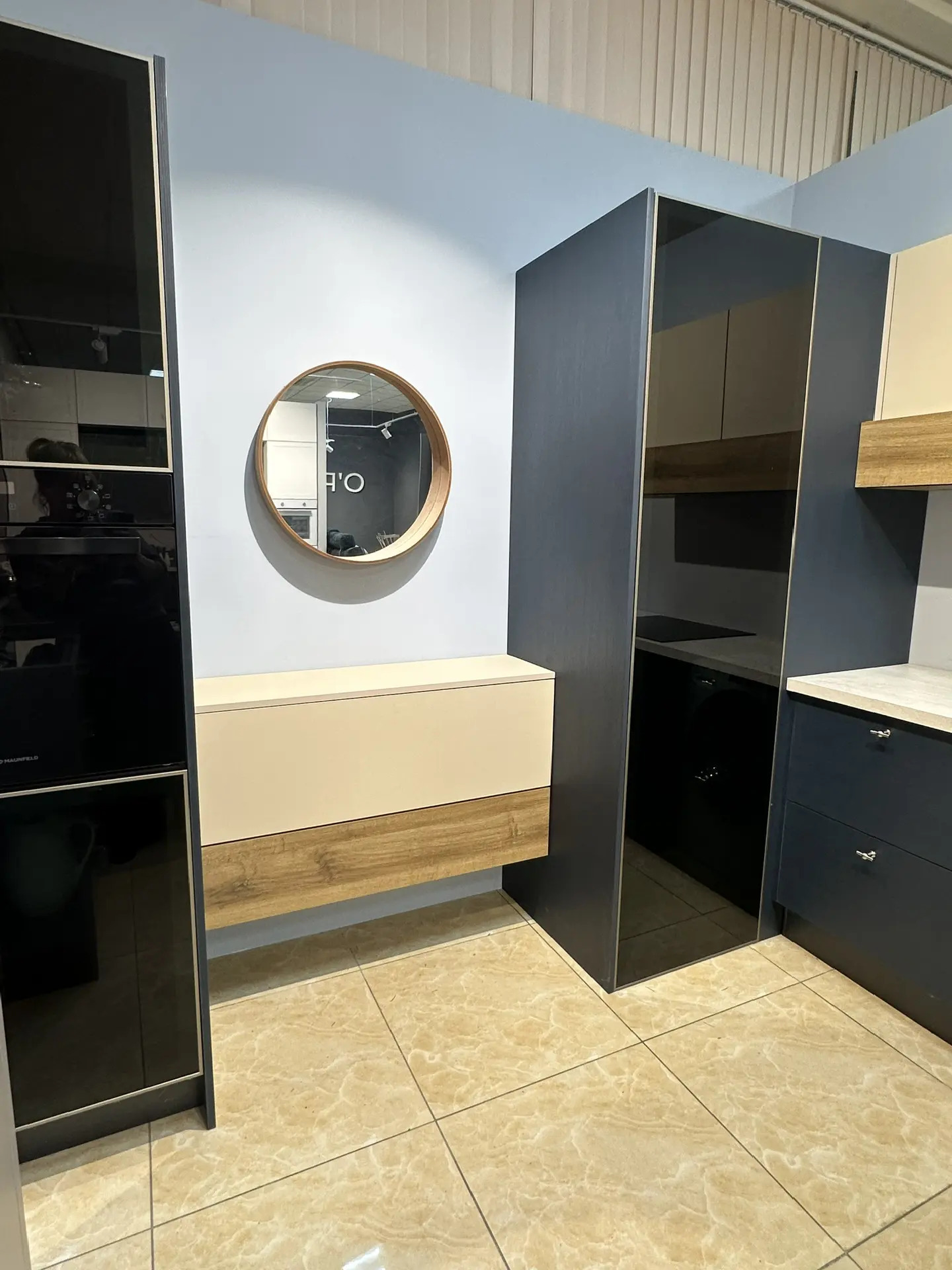 Кухонный гарнитур + Ливинг Fenix