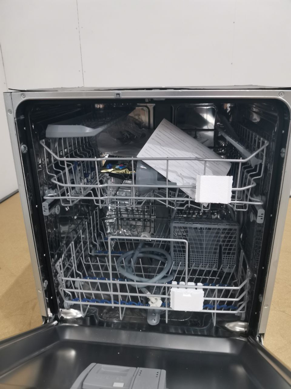 Встраиваемая посудомоечная машина Smeg STL281DS