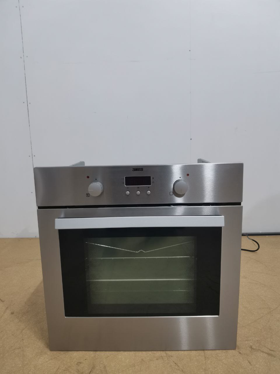 Встраиваемый духовой шкаф ZANUSSI ZOB 381 X (ZBM 763 X) 