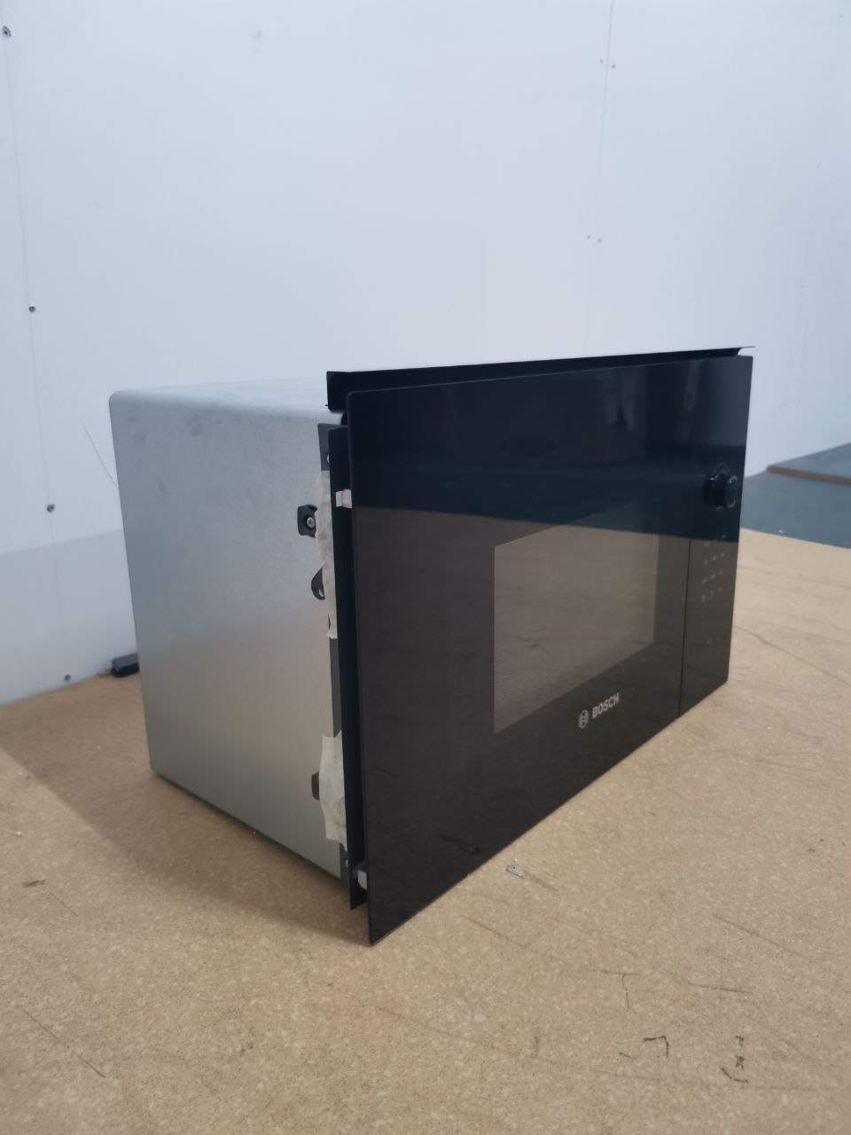 Встраиваемая микроволновая печь BOSCH BFL524MB0 