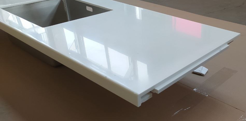 Столешница из искусственного камня (1800*600) (H=40 мм) 