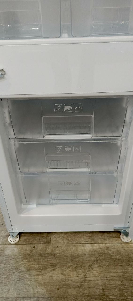 Встраиваемый холодильник HAIER HRF229BIRU  Встраиваемый холодильник HAIER HRF229BIRU