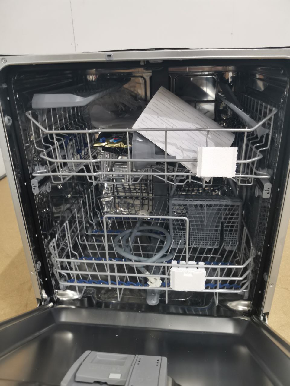 Встраиваемая посудомоечная машина Smeg STL281DS