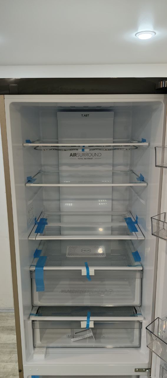 Отдельностоящий холодильник HAIER C4F640CGGU1  Отдельностоящий холодильник HAIER C4F640CGGU1