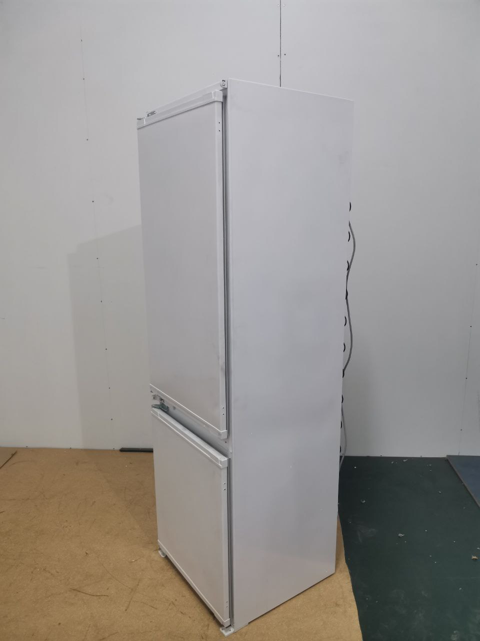 Встраиваемый холодильник BEKO BCHA2752S 