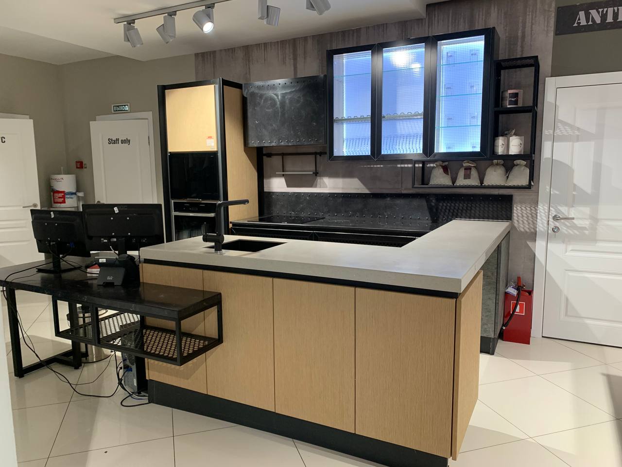 Кухонный гарнитур Antro Wood натуральная