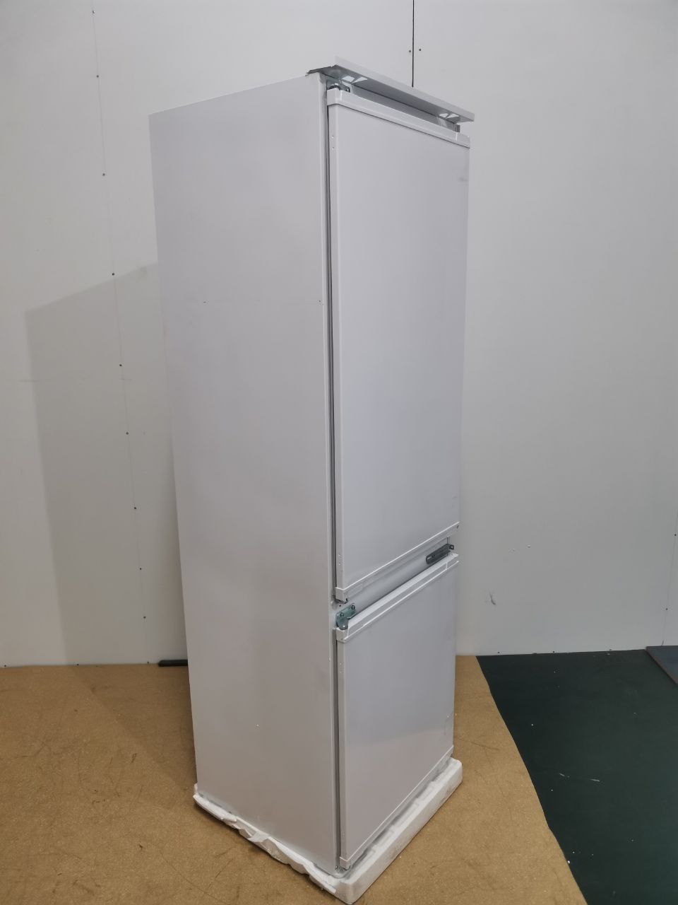 Встраиваемый холодильник BEKO BCHA2752S 
