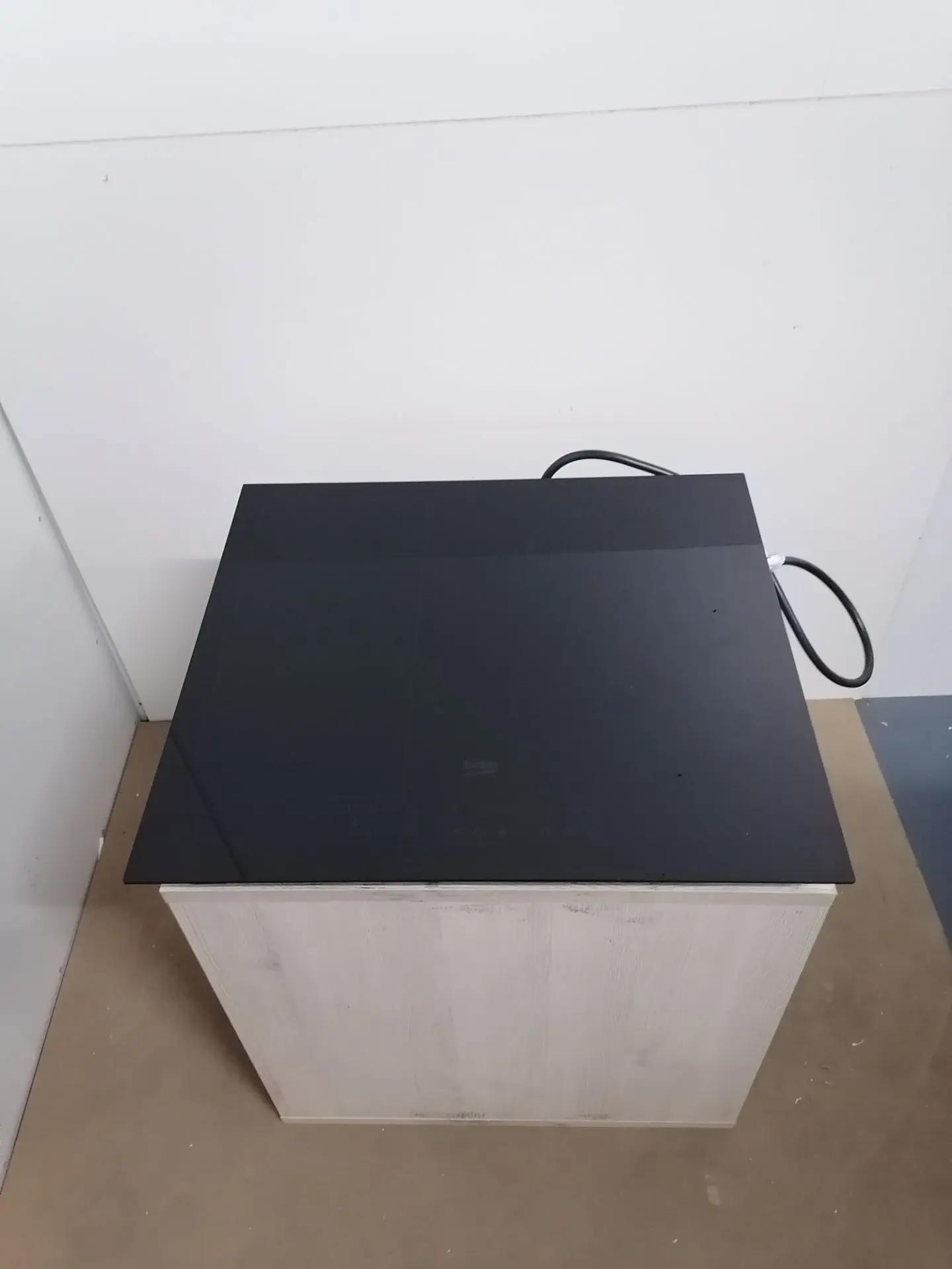 Варочная панель индукционная BEKO BHI6420KFBB 