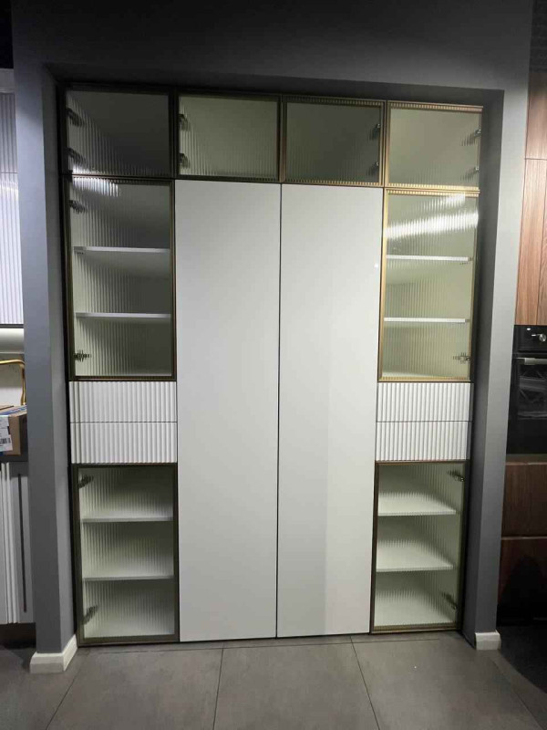 Шкаф модульный распашной Allure Шкаф модульный распашной Allure