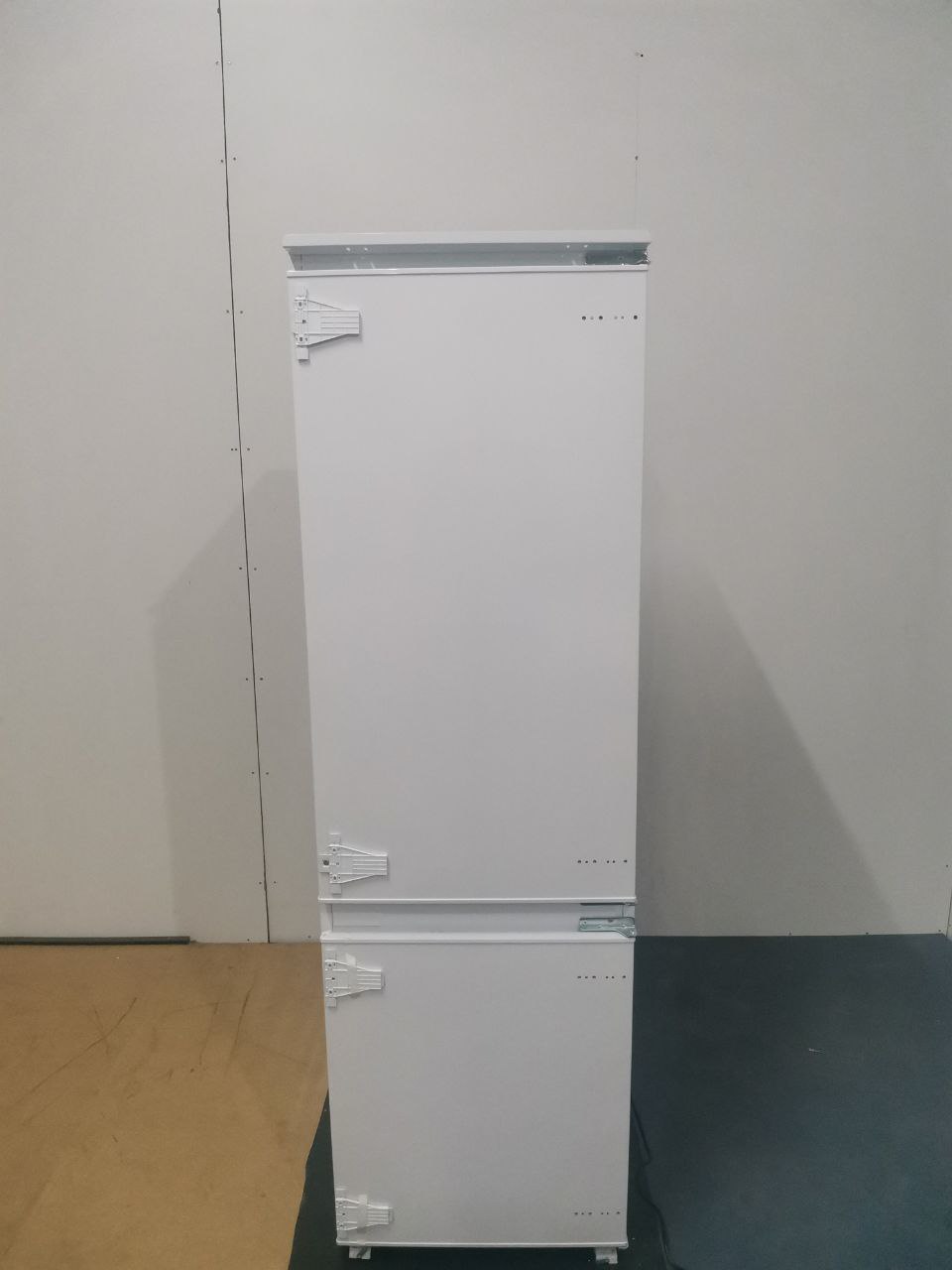 Встраиваемый холодильник GRAUDE IKG 180.3 