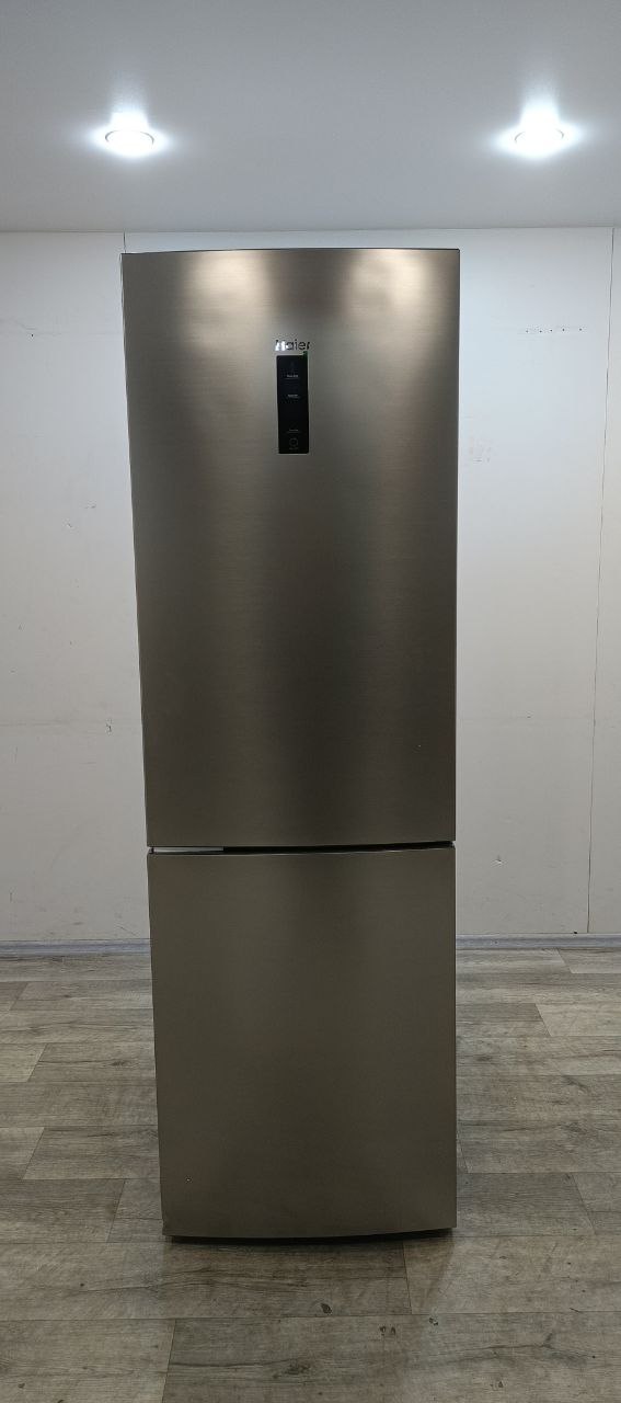 Отдельностоящий холодильник HAIER C2F636CFRG  Отдельностоящий холодильник HAIER C2F636CFRG