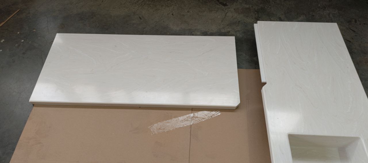 Комплект столешниц и стеновых панелей из ИК