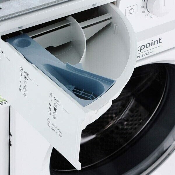 Встраиваемая стиральная машина HOTPOINT BI WMHL 71283 EU