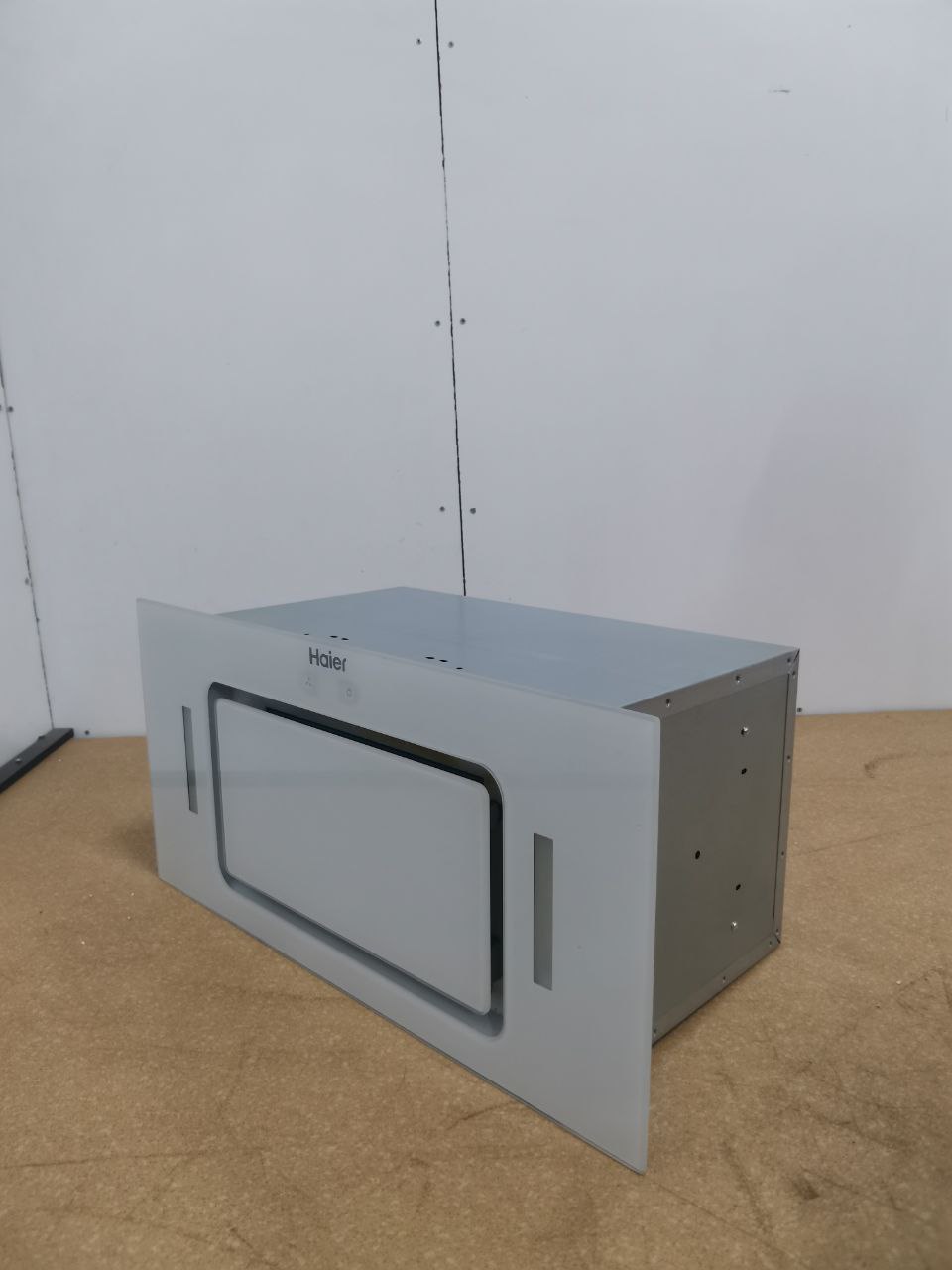 Вытяжка HAIER HVX-BI652GW