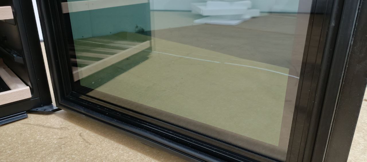 Встраиваемый винный шкаф Korting KFW 501 SL GN Встраиваемый винный шкаф Korting KFW 501 SL GN