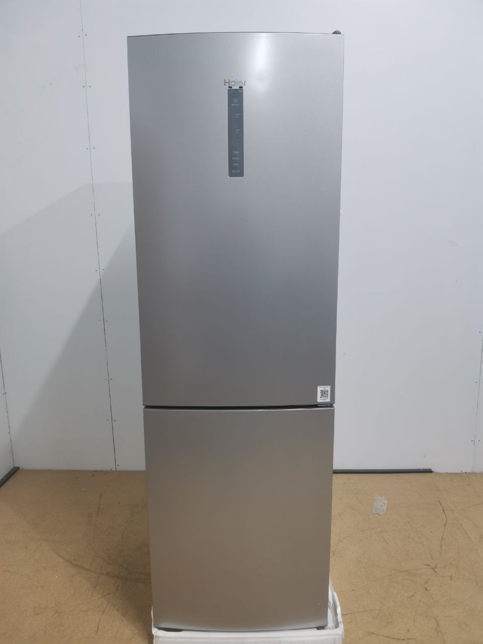 Отдельностоящий холодильник HAIER CEF535ASD 